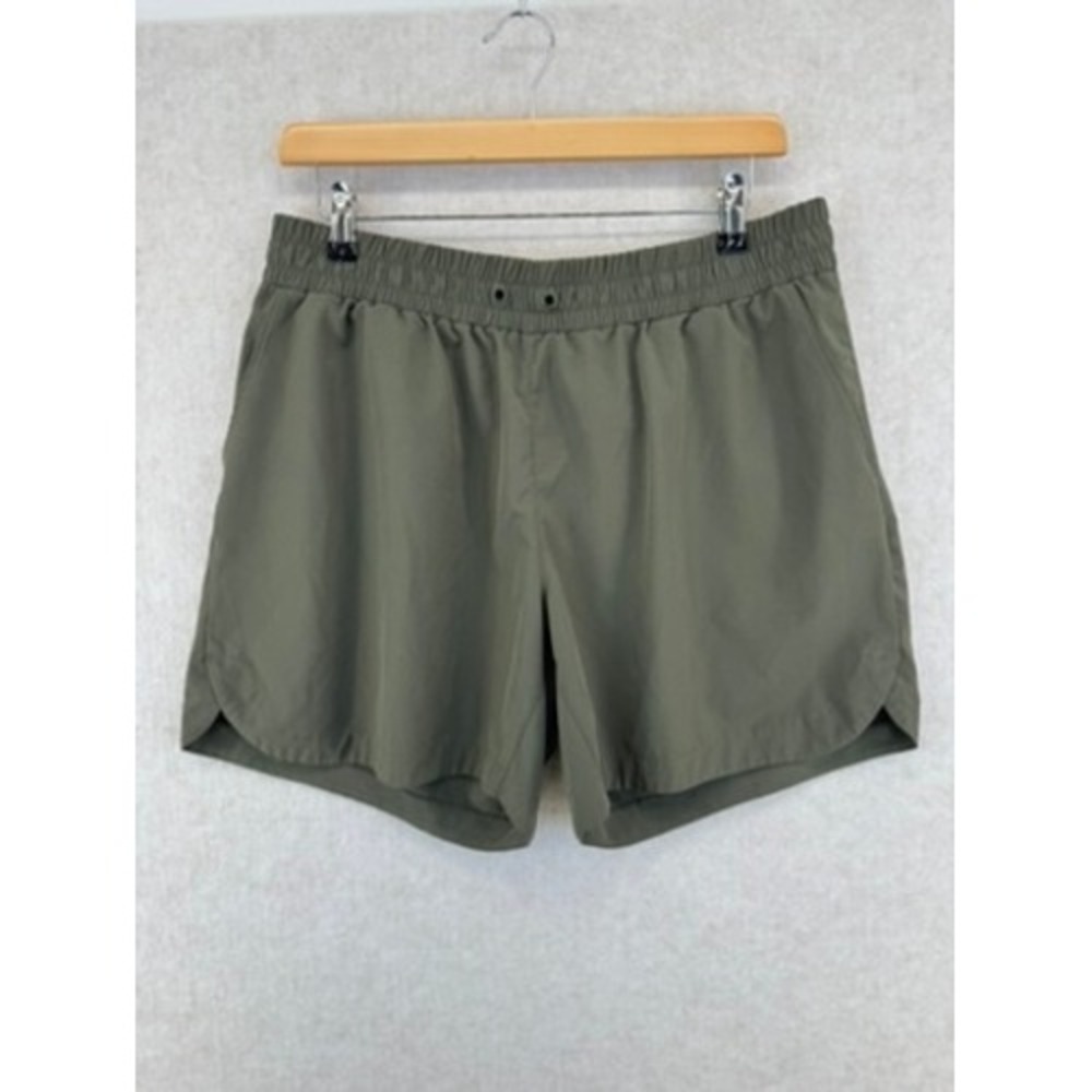 Mondetta Performance Luxury Men Olive Green Athletic Shorts Size L Elastic Waist